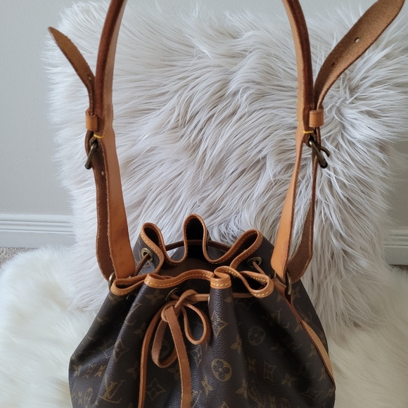 Authentic Louis Vuitton Petite Noe - Picture 2 of 11